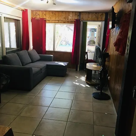 Maison De Holiday home Serignan